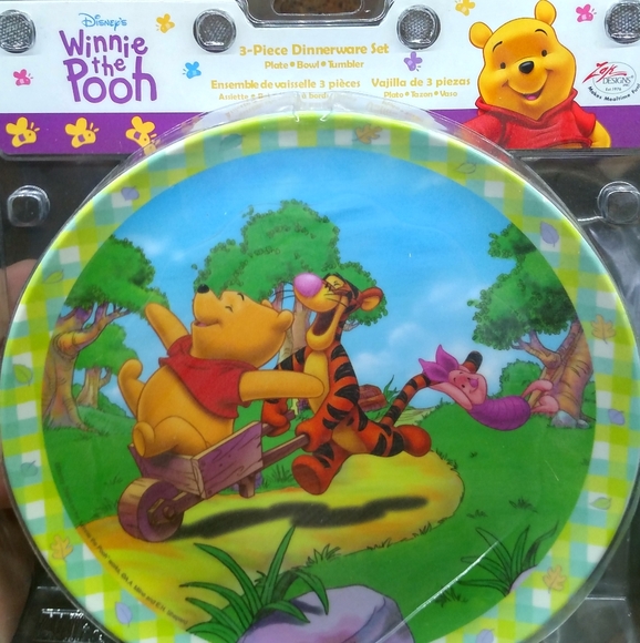 Winnie the Pooh 3 piece dinnerware sets - Picture 2 of 3